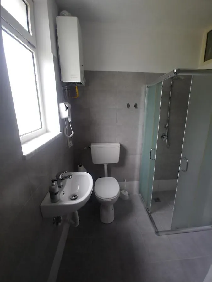 Green Garden Guesthouse Shkodra 3*,  Albanien